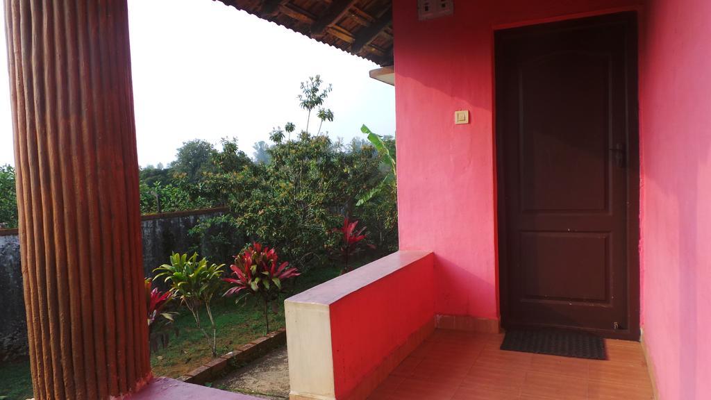 Golf View Cottages Madikeri Exteriör bild