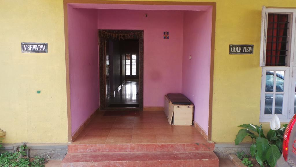 Golf View Cottages Madikeri Exteriör bild